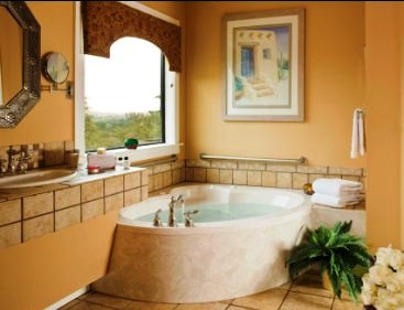 Обои в ванную комнату, сочетание обоев в ванной комнате с кафелем